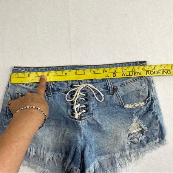 Billabong Shorts Reckless Women Sz 5 Laced front denim distressed denim … - Picture 5 of 11